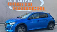 Azul Usado 2022 Peugeot e-208 Allure Citadino | € 19.850 (Preço justo)