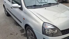Cinzento Usado 2002 Renault Clio II Sedan | € 2.100 (Preço justo)