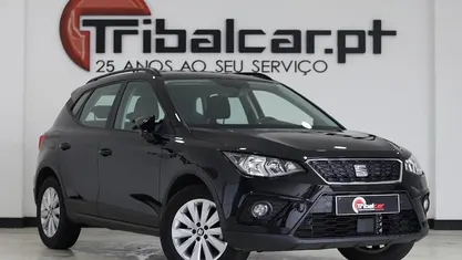 Usado Seat Arona Style 115 HP (84 kW) 2020 Preto SUV