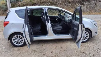 Usado Opel Meriva 120 HP (88 kW) 2015 Cinza Monovolume