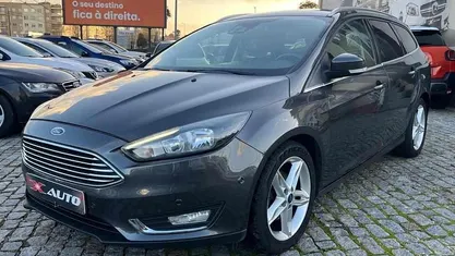 Cinza Usado 2015 Ford Focus Titanium Carrinha | € 8.499 (Preço justo)