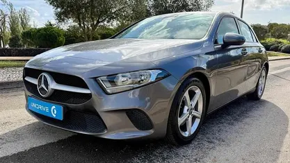 Cinzento Usado 2021 Mercedes A180 | € 22.900 (Super Preço)