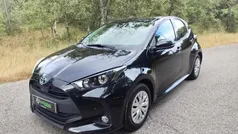 Preto Usado 2022 Toyota Yaris Hybrid Comfort | € 19.500 (Preço justo)
