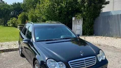 Preto Usado 2006 Mercedes C220 Avantgarde Sedan | € 4.500 (Preço justo)