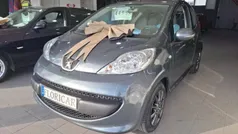 Cinza Usado 2008 Peugeot 107 Active Citadino | € 4.500 (Preço justo)