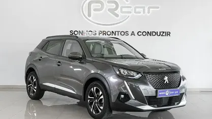 Cinzento Usado 2021 Peugeot 2008 Allure SUV | € 16.900 (Preço justo)