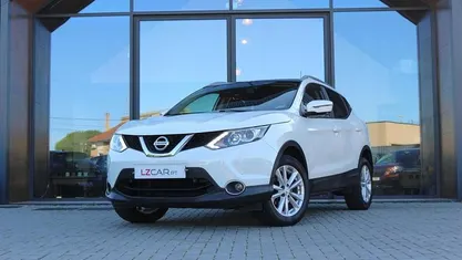 Branco Usado 2016 Nissan Qashqai SUV | € 13.950 (Preço justo)