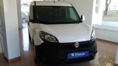 Usado Fiat Doblò 95 HP (69 kW) 2021 Branco Monovolume