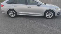 Cinzento Usado 2023 Skoda Octavia Carrinha | € 27.000 (Preço justo)