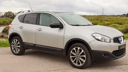Usado Nissan Qashqai Acenta 110 HP (80 kW) 2011 Cinzento SUV
