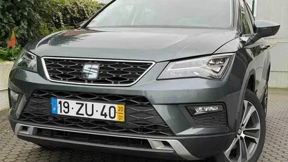 Cinza Usado 2020 Seat Ateca Style SUV | € 13.950 (Preço justo)