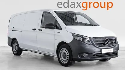 Branco Usado 2021 Mercedes e-Vito Monovolume | € 18.690 (Preço justo)