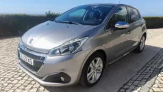 Usado 2019 Peugeot 208 Allure Citadino | € 14.980 (Preço justo)