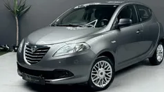 Cinza Usado 2015 Lancia Ypsilon Citadino | € 7.990 (Bom preço)