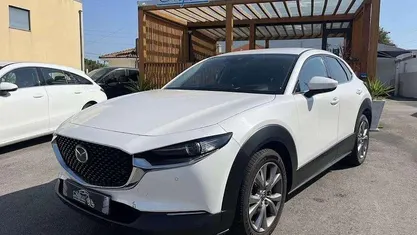 Branco Usado 2021 Mazda CX-30 Exclusive-Line SUV | € 20.950 (Preço justo)