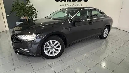 Cinza Usado 2021 VW Passat Business Sedan | € 20.950 (Bom preço)