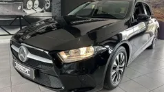 Preto Usado 2020 Mercedes A180 Business Citadino | € 23.600 (Preço justo)