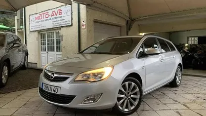 Cinza prata Usado 2012 Opel Astra Cosmo Carrinha | € 6.750 (Preço justo)