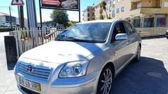 Cinza Usado 2003 Toyota Avensis Sedan | € 4.599 (Preço justo)