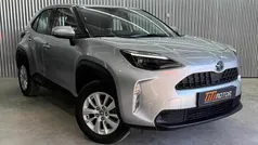 Cinzento Usado 2022 Toyota Yaris Hybrid | € 23.450 (Preço justo)