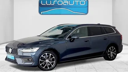 Usado Volvo V60 Momentum 197 HP (144 kW) 2021 Carrinha