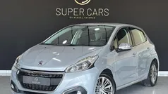 Cinzento Usado 2015 Peugeot 208 Citadino | € 9.990 (Preço justo)