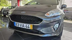 Cinzento Usado 2018 Ford Fiesta Citadino | € 12.650 (Preço justo)