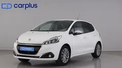 Branco Usado 2018 Peugeot 208 Style Citadino | € 12.300 (Preço justo)