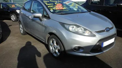 Usado Ford Fiesta Trend 82 HP (60 kW) 2010 Citadino