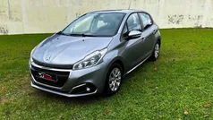 Cinza Usado 2019 Peugeot 208 Active Citadino | € 12.750 (Preço justo)