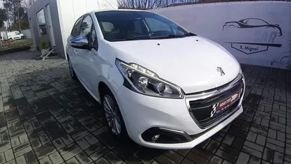 Usado Peugeot 208 Style 82 HP (60 kW) 2018 Branco Citadino