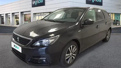 Preto Usado 2021 Peugeot 308 SW Style Carrinha | € 17.500 (Preço justo)