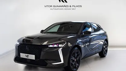 Cinza Usado 2024 DS Automobiles DS4 Performance Sedan | € 29.790 (Preço justo)