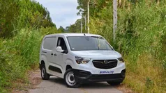 Usado 2020 Opel Combo Monovolume | € 13.900 (Preço justo)