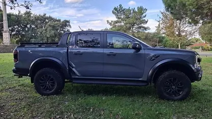 Cinzento Usado 2024 Ford Ranger Pickup | € 76.499 (Preço justo)
