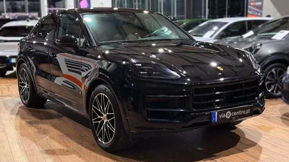 Usado Porsche Cayenne 470 HP (345 kW) 2024 SUV