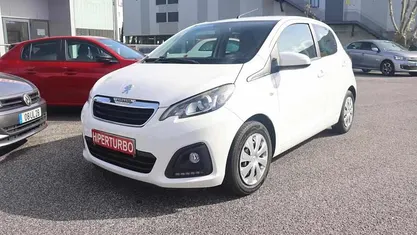 Branco Usado 2021 Peugeot 108 Citadino | € 10.900 (Preço justo)