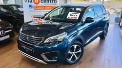 Azul escuro Usado 2018 Peugeot 5008 Allure Monovolume | € 18.400 (Preço justo)