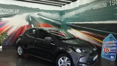 Cinzento Usado 2022 Toyota Yaris Hybrid | € 17.299 (Bom preço)