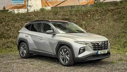 Usado Hyundai Tucson 136 HP (100 kW) 2023 Prateado SUV
