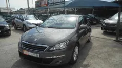 Cinzento Usado 2017 Peugeot 308 Citadino | € 12.900 (Preço justo)