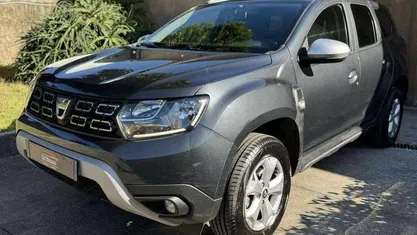 Cinzento Usado 2021 Dacia Duster Comfort SUV | € 13.990