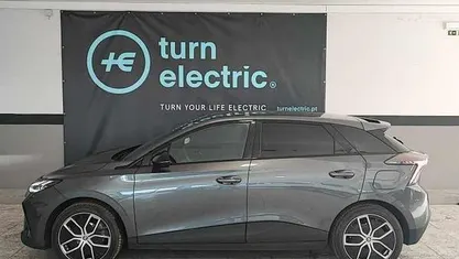 Cinzento Usado 2024 MG MG4 EV Citadino | € 23.500 (Preço justo)