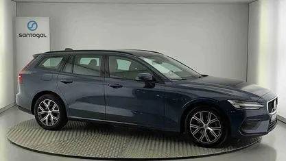 Azul Usado 2024 Volvo V60 Carrinha | € 40.490 (Bom preço)