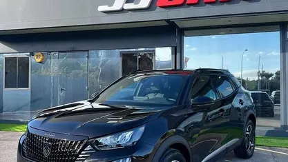Usado Peugeot 2008 102 HP (75 kW) 2025 Preto SUV