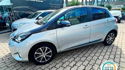 Usado Toyota Yaris Hybrid 100 HP (73 kW) 2019