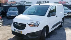 Branco Usado 2019 Opel Combo Essentia Monovolume | € 11.900 (Preço justo)
