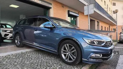 Azul Usado 2018 VW Passat R-line Carrinha | € 19.990 (Preço justo)