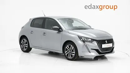 Usado 2023 Peugeot 208 Allure Citadino | € 16.690 (Preço justo)