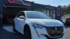 Usado 2021 Peugeot e-208 Allure Citadino | € 16.999 (Preço justo)